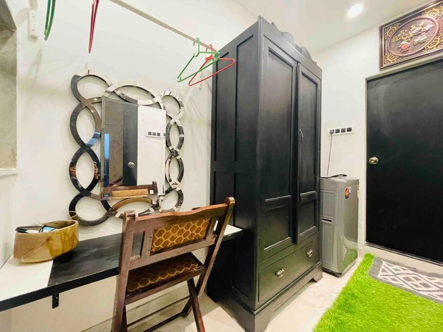 - 27, One Bedroom Apt- Bandra West *