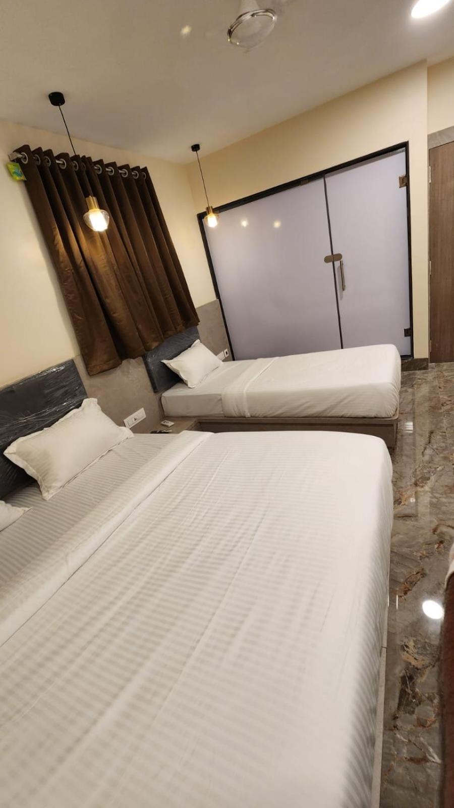 Hotel Peace International Mumbai