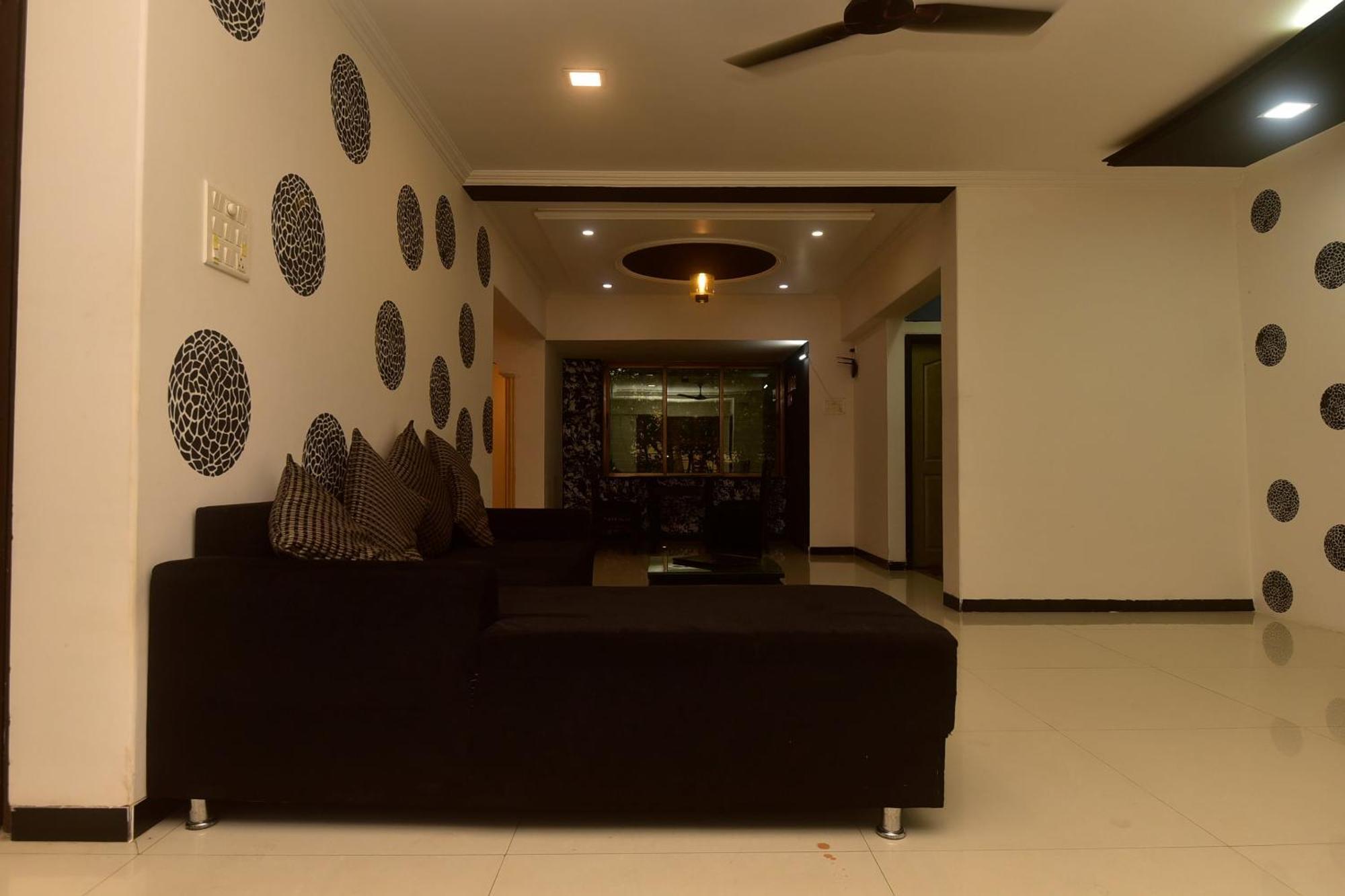 Oyo 19160 Dev Shelter Hotel 3*
