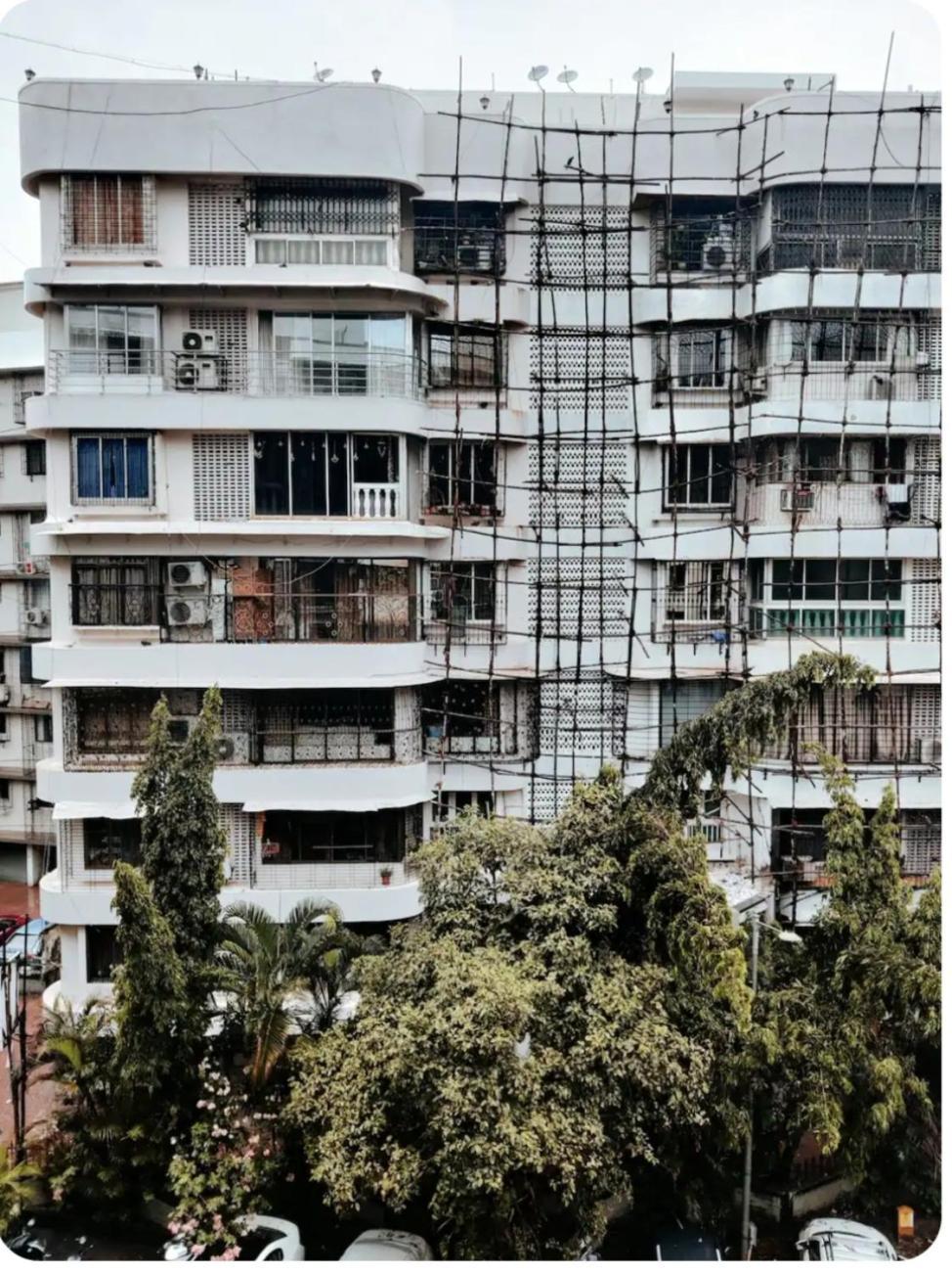 Cozy N Spacious 1bhk Off Carter Rd Bandra * Mumbai