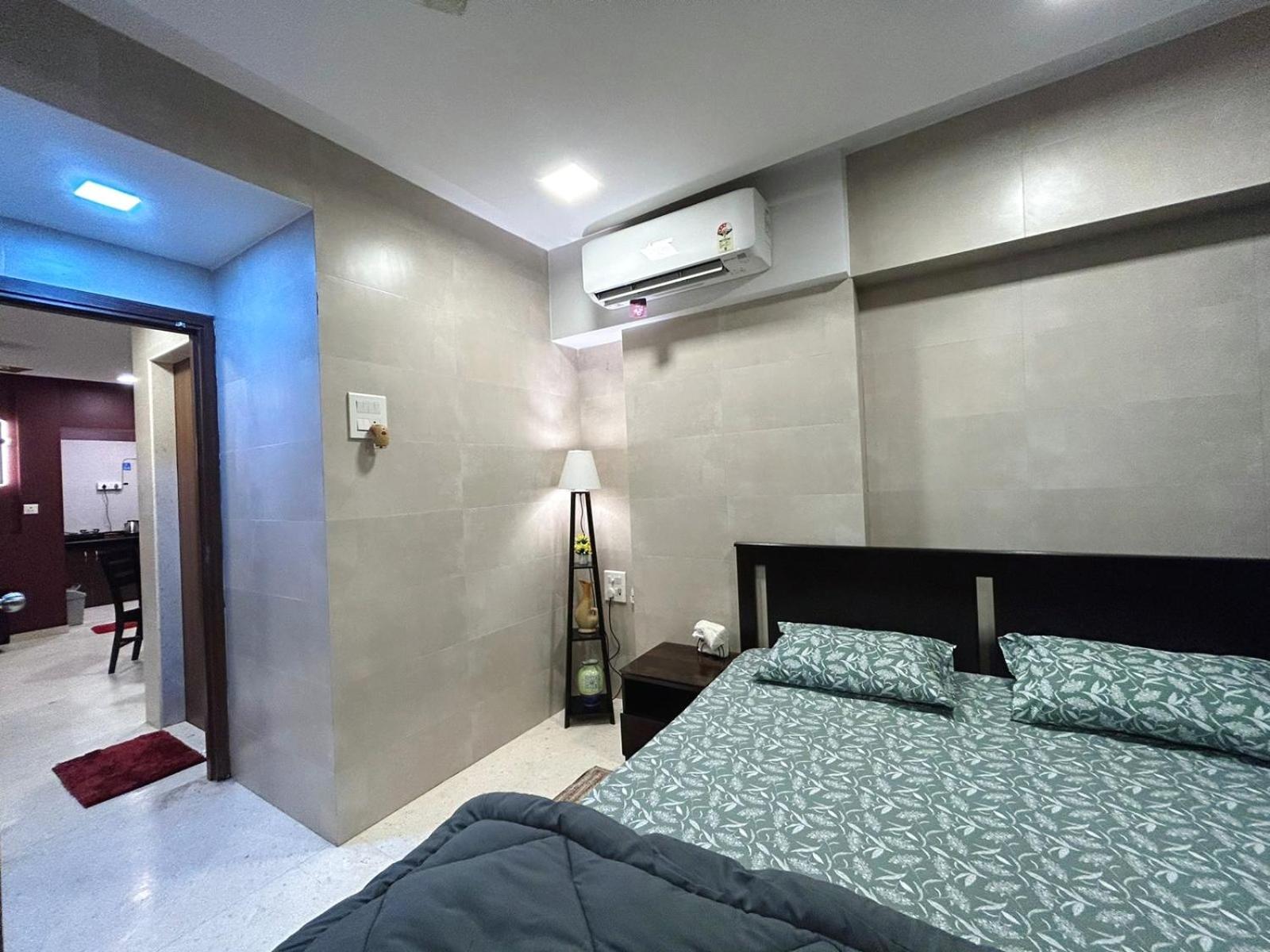 Apartment The Ruby Abode ! Premium 1 Bhk Santacruz