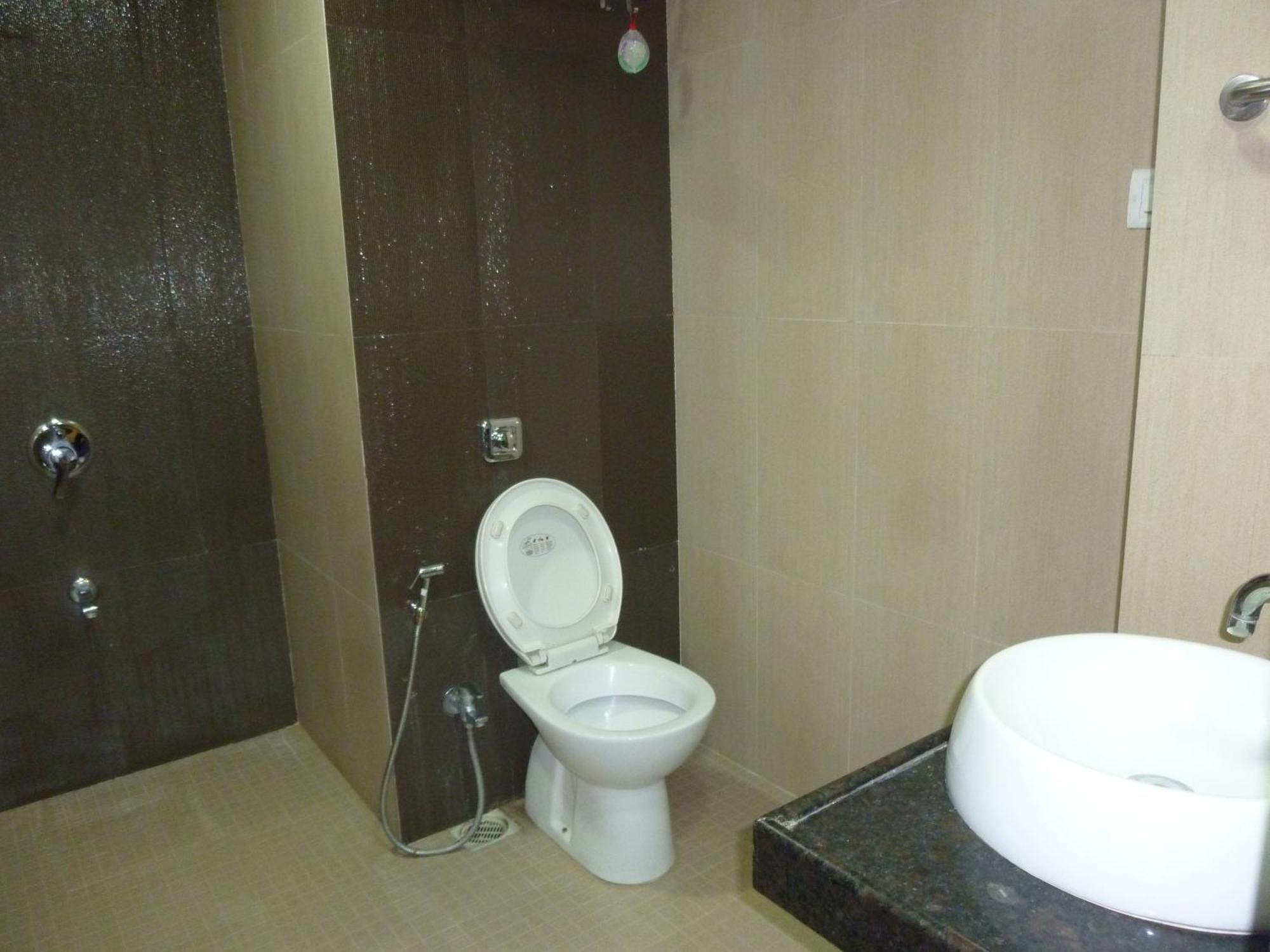 Regal Palace 3*