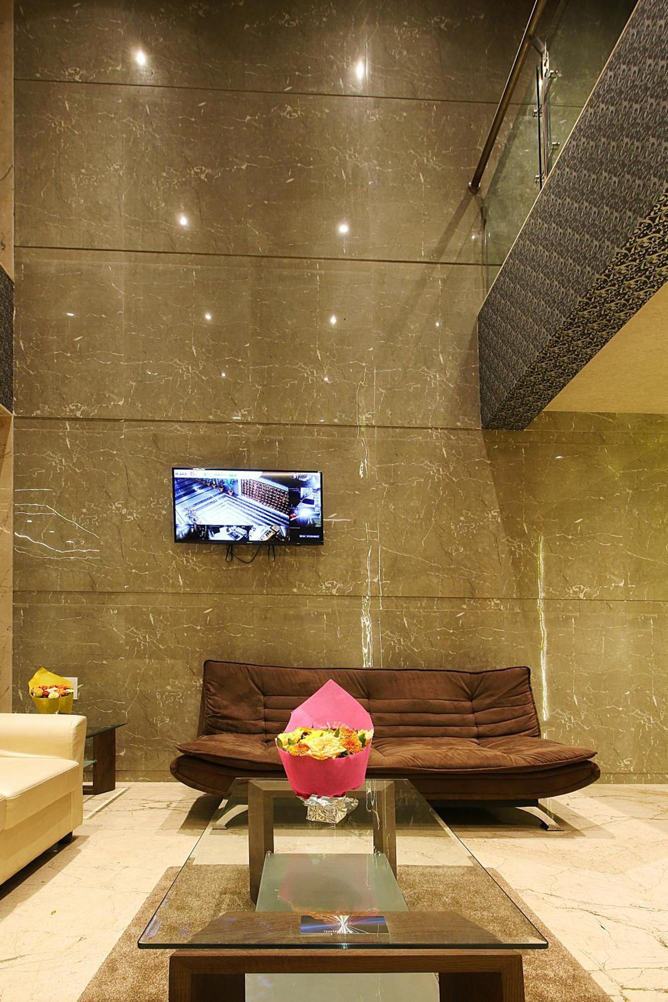 House Luxury Santacruz East, Bombaim