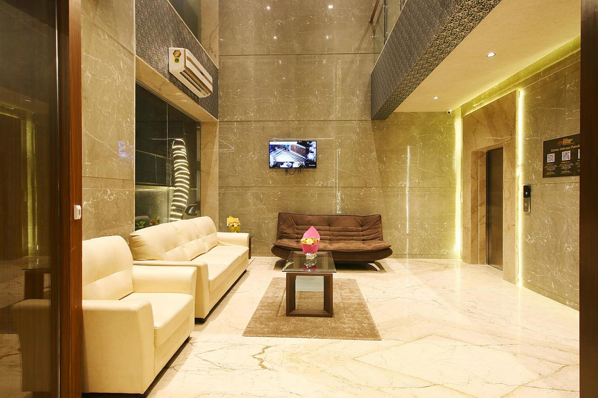 House Luxury Santacruz East, Bombaim