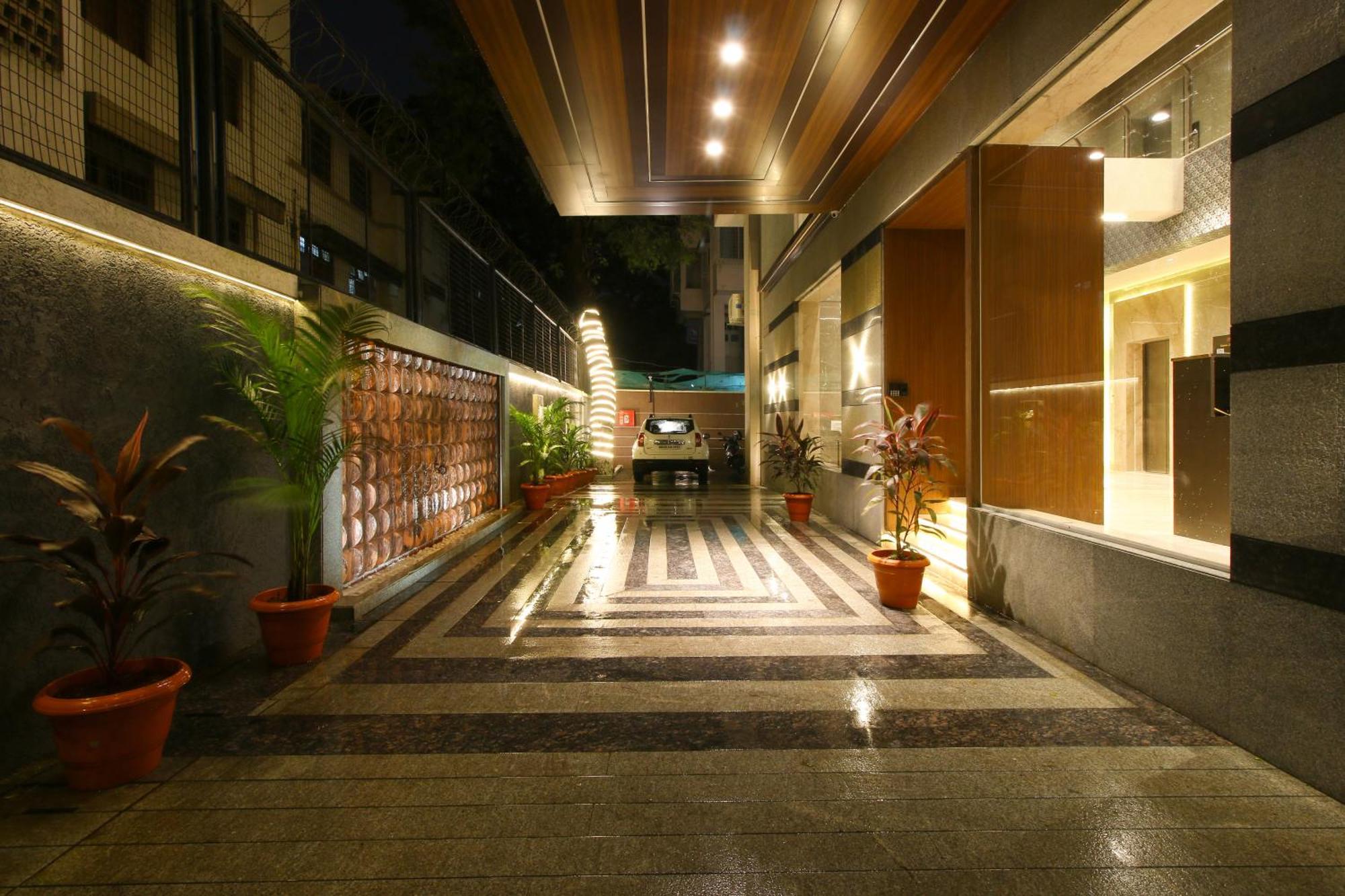 House Luxury Santacruz East, *