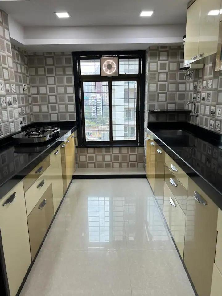 3br Service In Parel