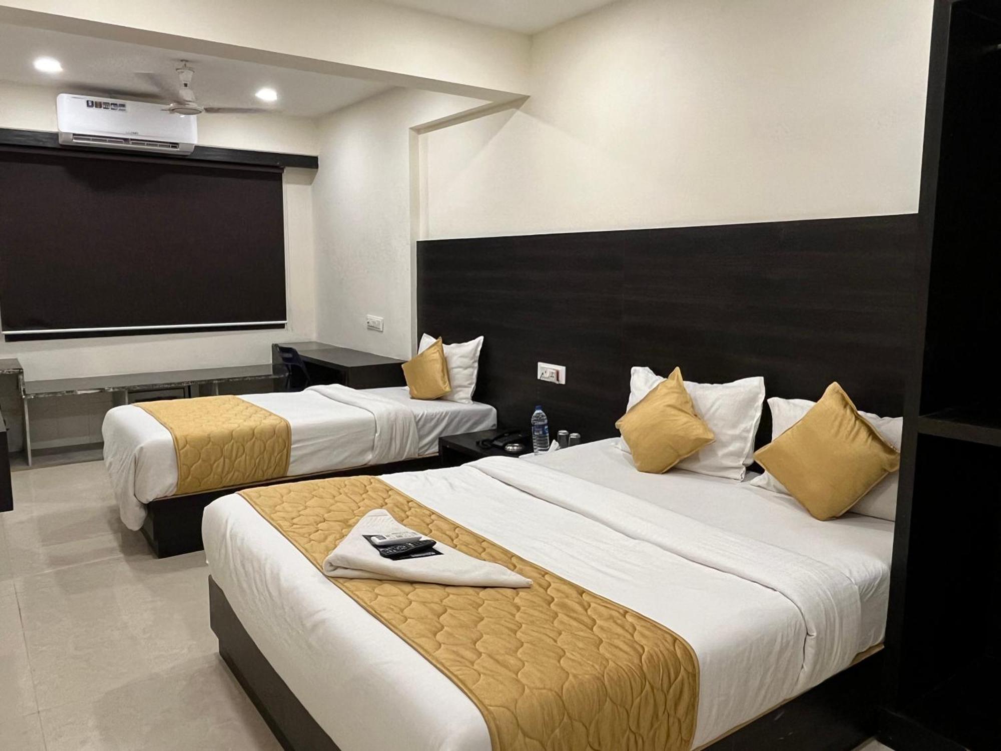 Wind Flower Regency - Near Kokilaben Hospital Hotel Mumbai