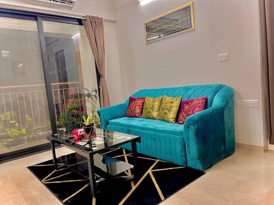 Hillview Comfy Flat In Dahisar *