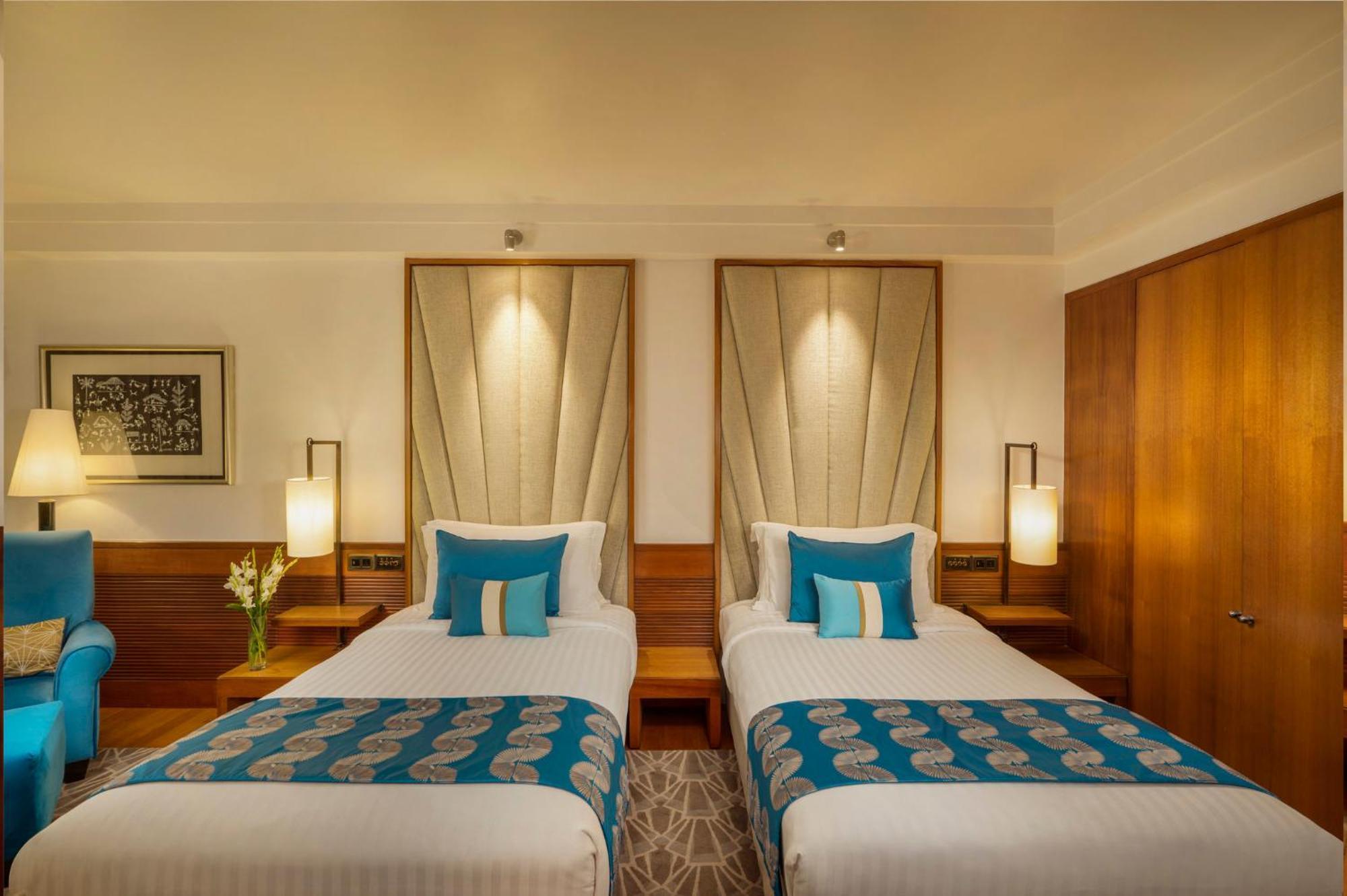 Hotel Intercontinental Marine Drive By Ihg Mumbai