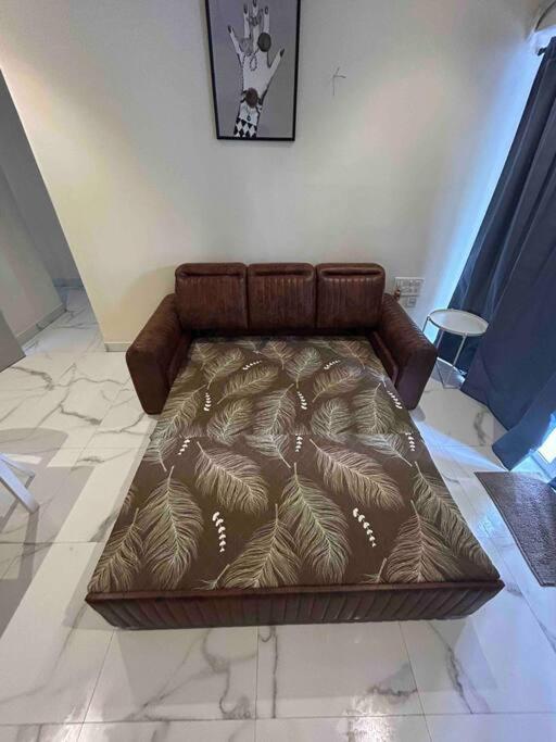 Compact 2 Bhk With Balconies Khar West - By Kapishbnb * Mumbai