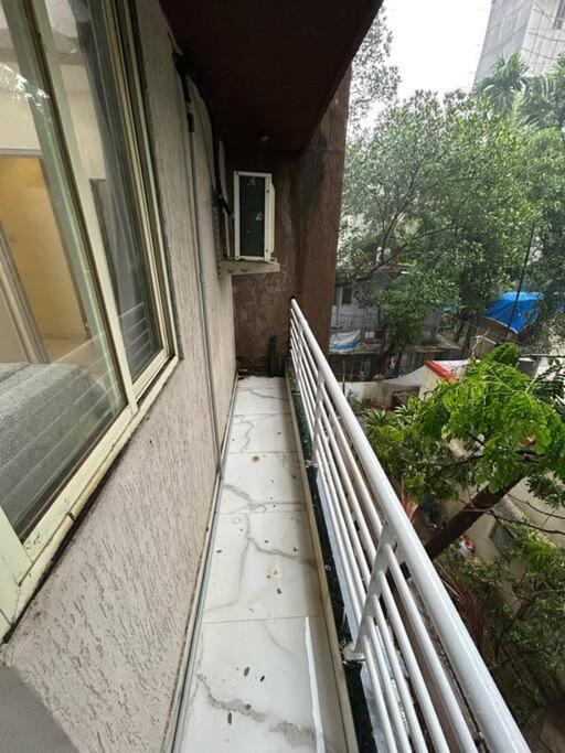 Compact 2 Bhk With Balconies Khar West - By Kapishbnb Mumbai
