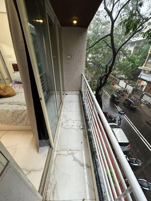 Compact 2 Bhk With Balconies Khar West - By Kapishbnb Mumbai