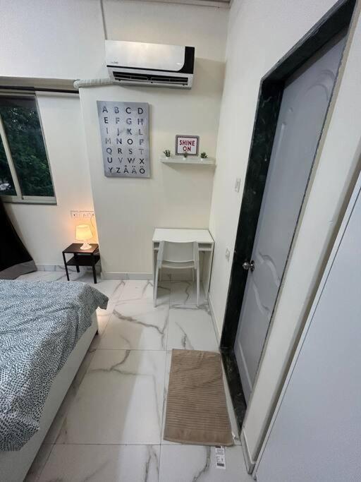 Apartment Compact 2 Bhk With Balconies Khar West - By Kapishbnb