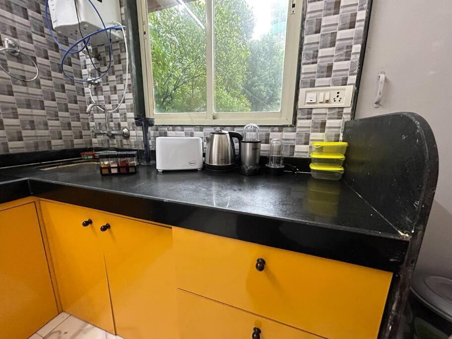 Compact 2 Bhk With Balconies Khar West - By Kapishbnb Apartment *
