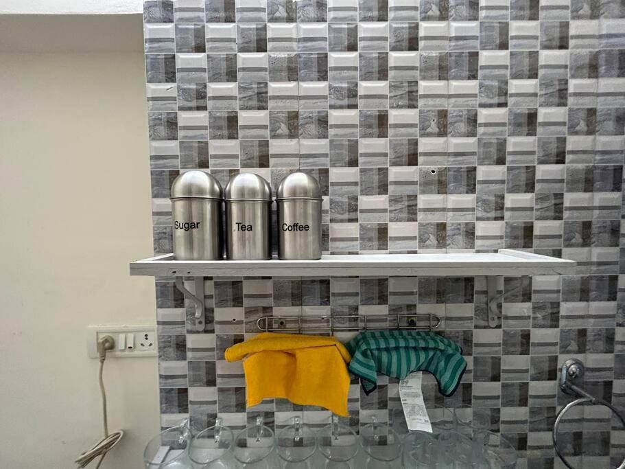 Compact 2 Bhk With Balconies Khar West - By Kapishbnb
