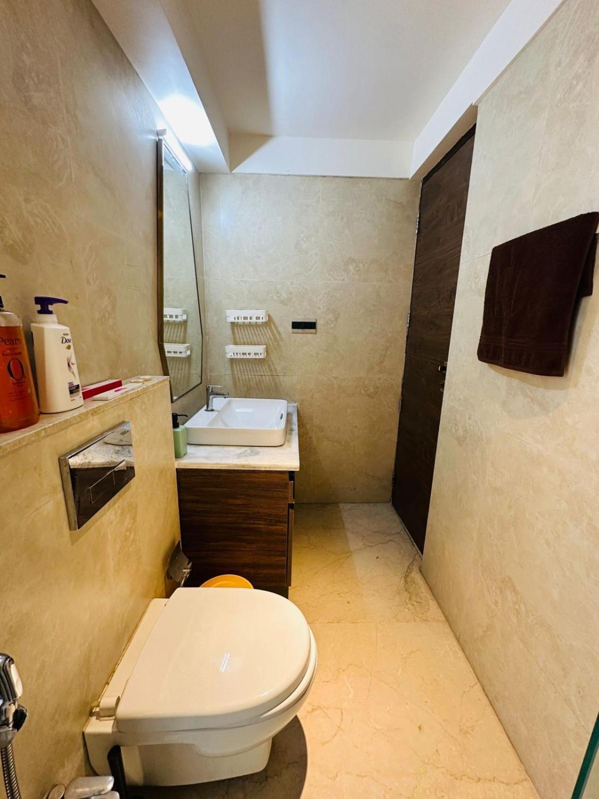 Apartment 1.5br Service In Bkc By Florastays