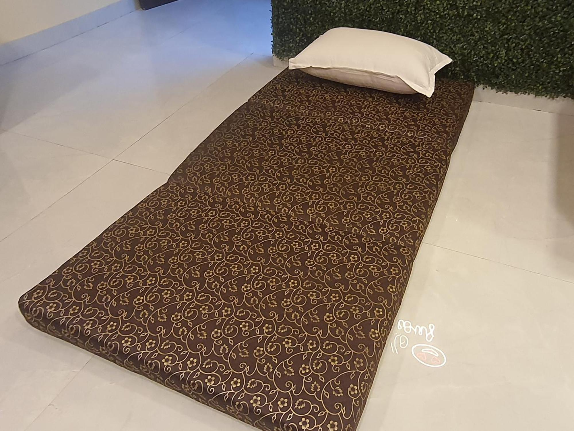 Apartment Osi Lilavati Bandra Mumbai