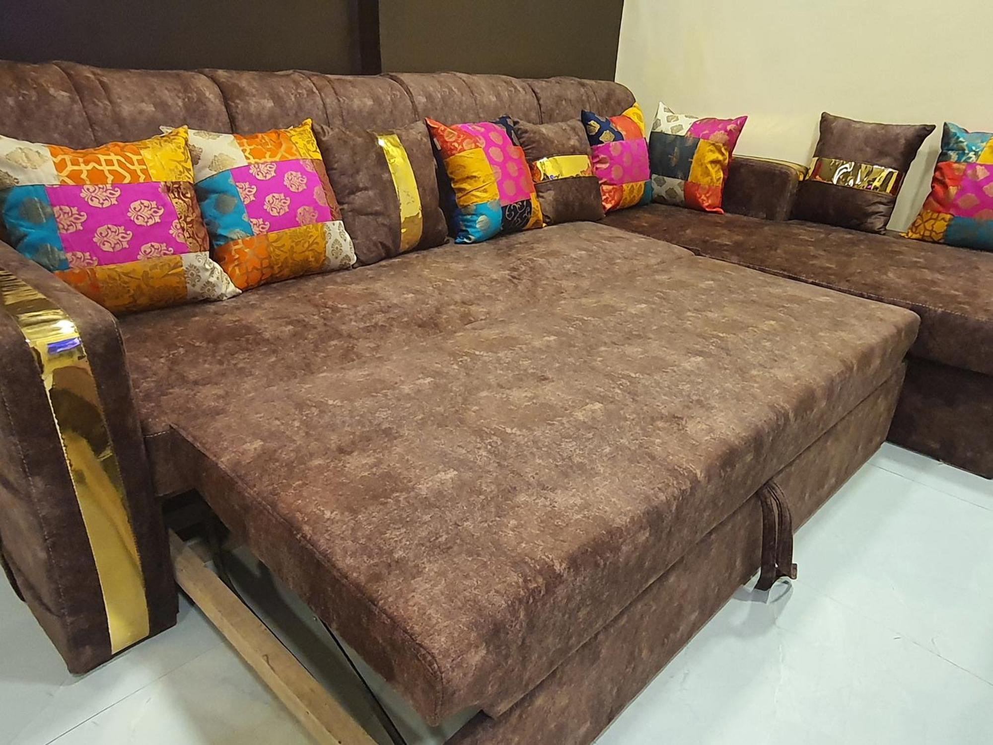 Osi Lilavati Bandra Apartment