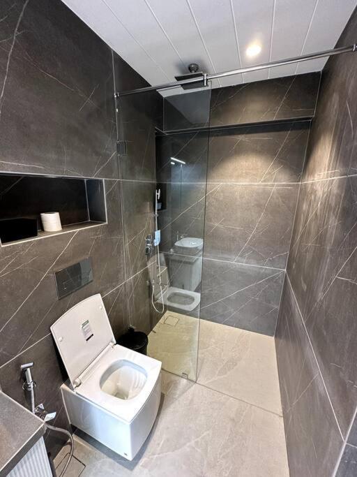 Luxury 2 Bhk Near Soho House