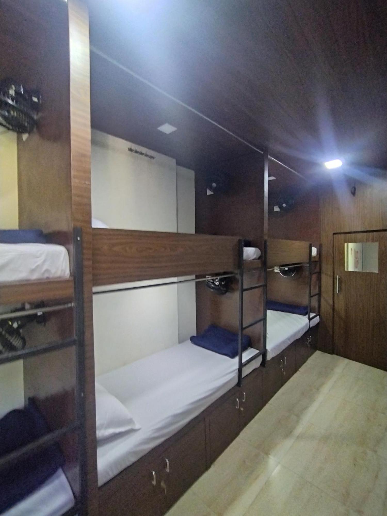 Ayat Asalpha Metro Hostel Mumbai