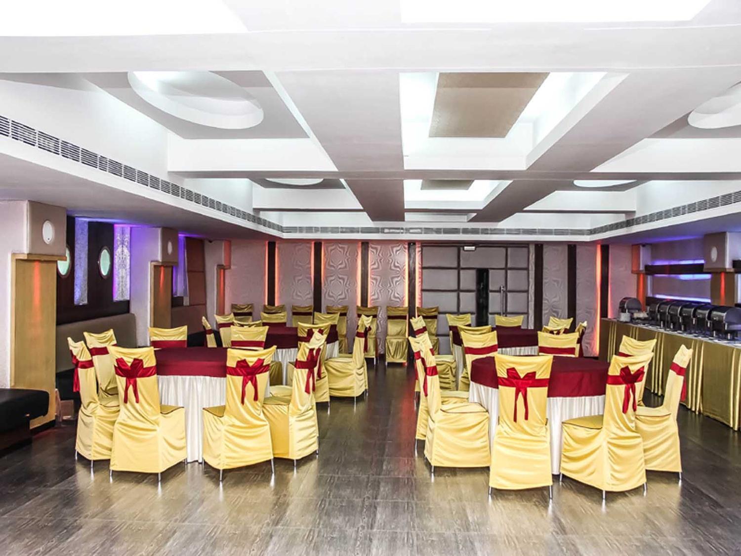 Vihang's Hotel 3*