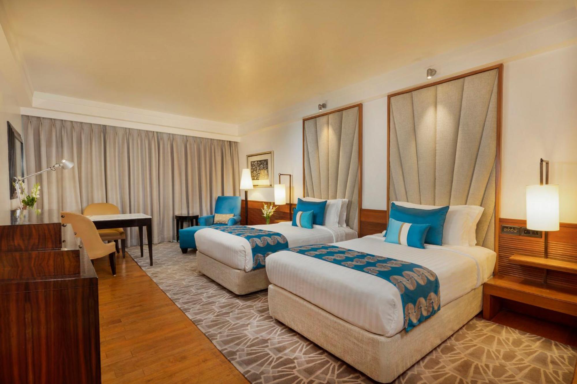 Hotel Intercontinental Marine Drive By Ihg 5*
