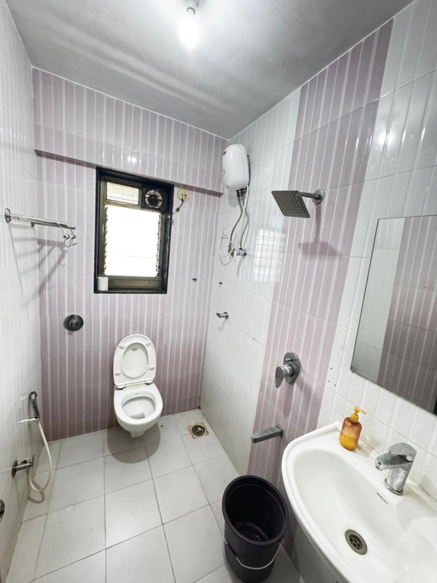 Rio House Service Malad Apartment *