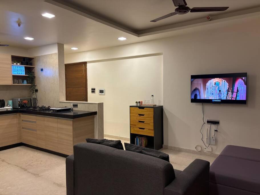 Bkc Nest 1bhk Bombaim