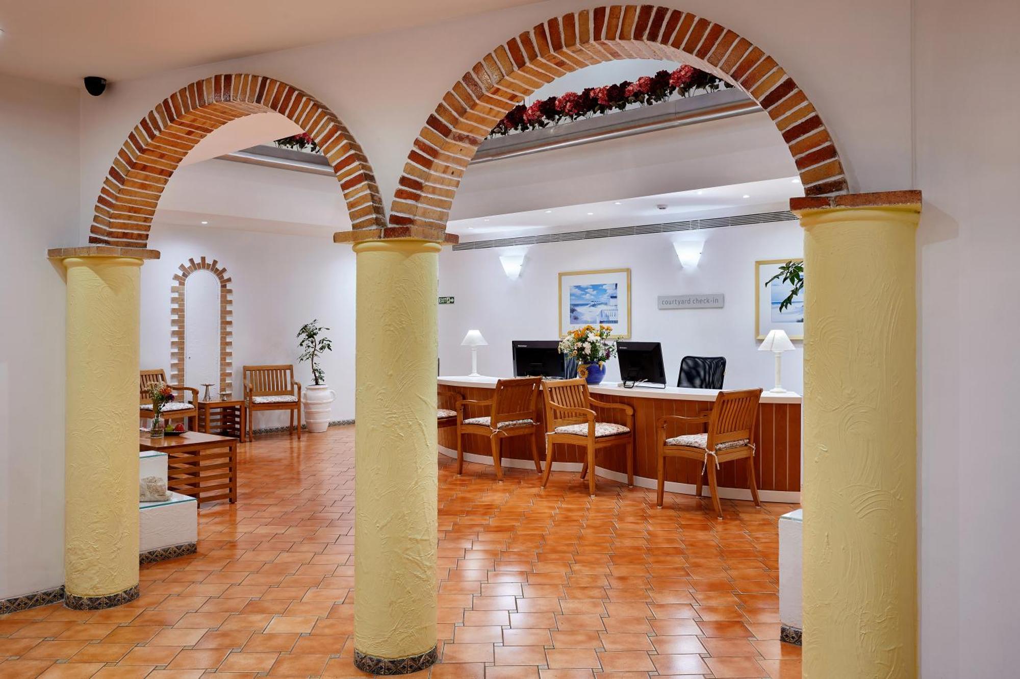 The Gordon House Hotel, Colaba 4*