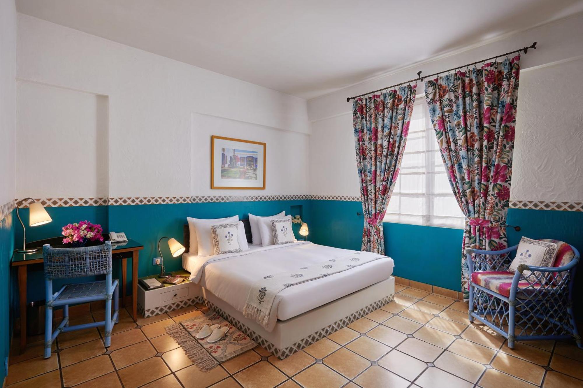 The Gordon House Hotel, Colaba Hotel