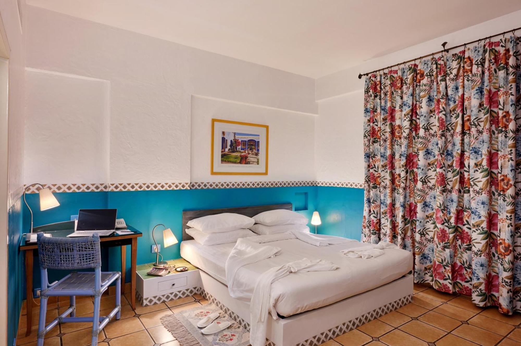 The Gordon House Hotel, Colaba Mumbai