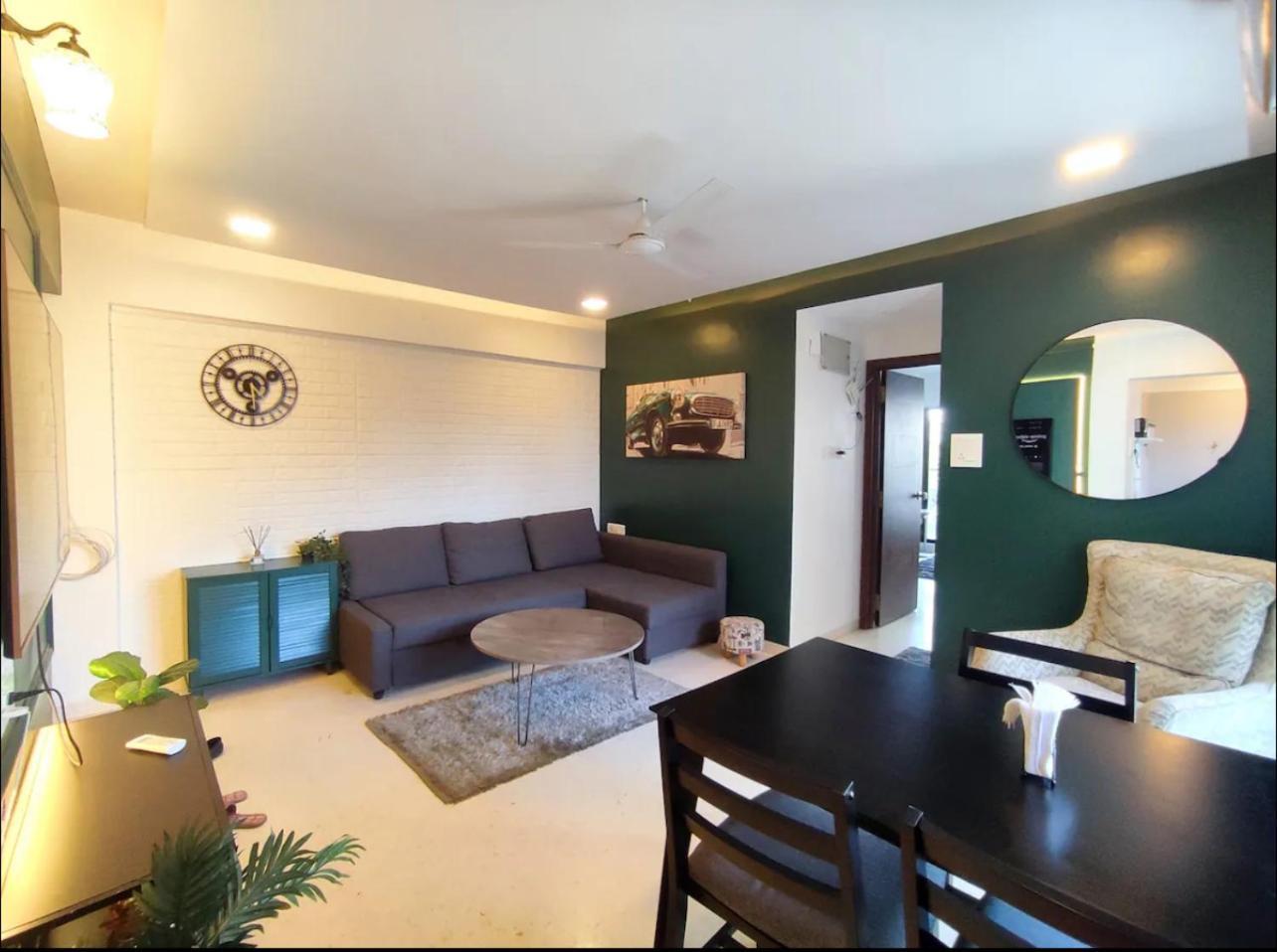Apartment Emerald Abode Premium 1 Bhk Santacruz West *
