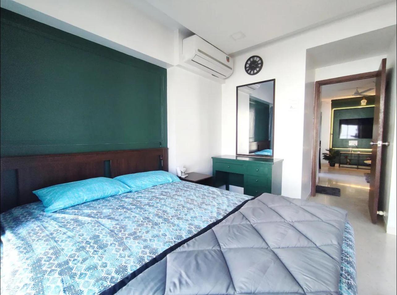 Apartment Emerald Abode Premium 1 Bhk Santacruz West *