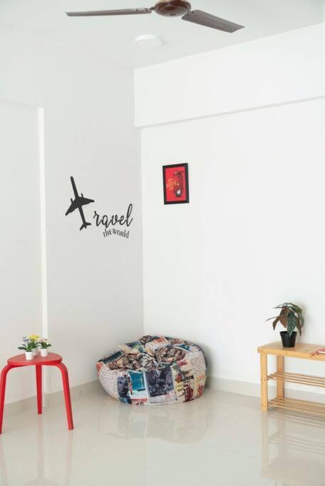 Spacious, Bright, Centre 3bhk Near Airport
