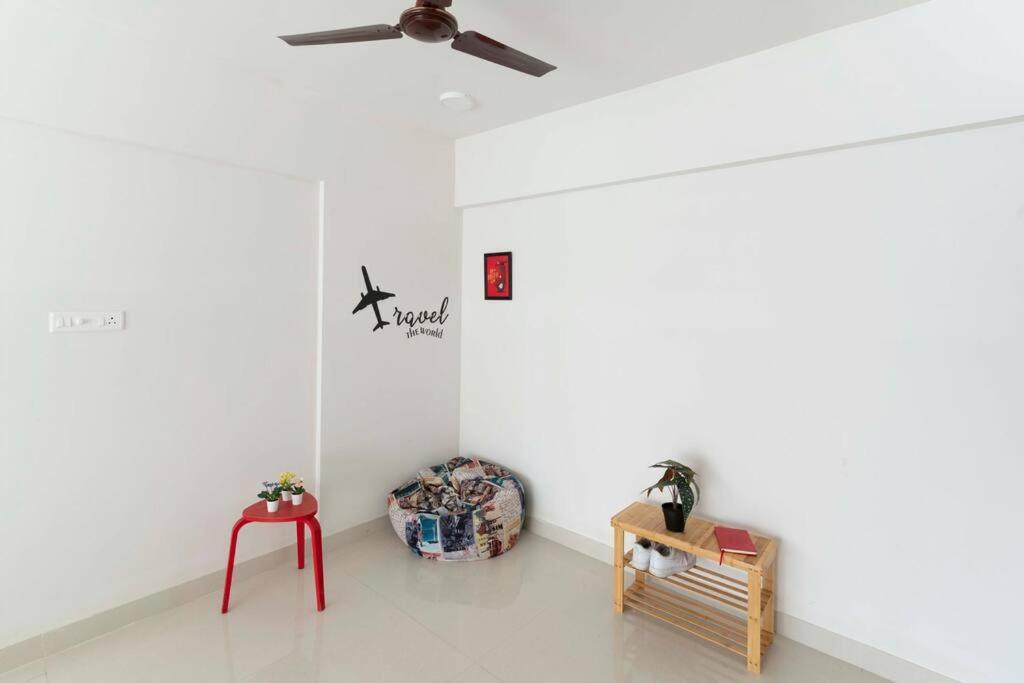 Apartment Spacious, Bright, Centre 3bhk Near Airport Mumbai