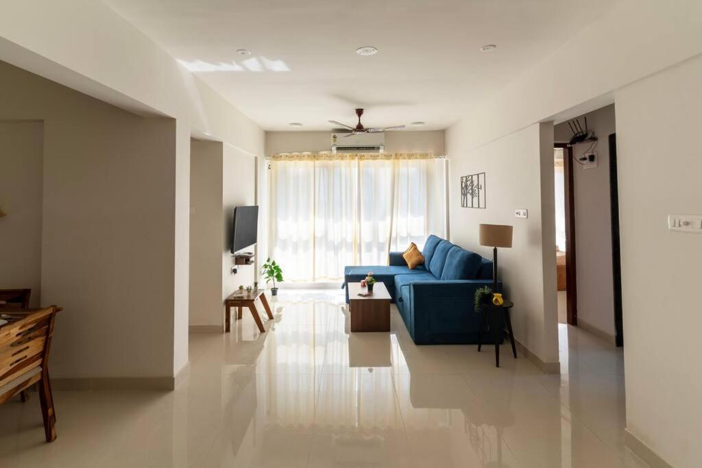 Apartment Spacious, Bright, Centre 3bhk Near Airport *
