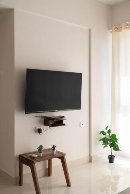 Spacious, Bright, Centre 3bhk Near Airport Mumbai