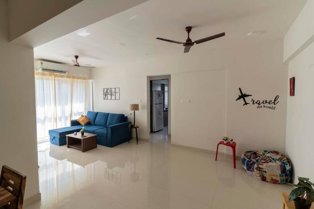 Spacious, Bright, Centre 3bhk Near Airport Apartment *
