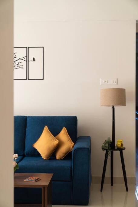 Apartment Spacious, Bright, Centre 3bhk Near Airport *