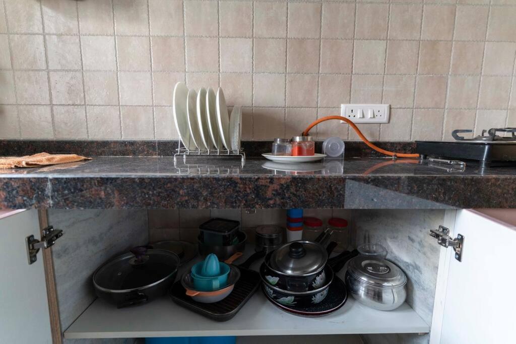 Spacious, Bright, Centre 3bhk Near Airport * Mumbai
