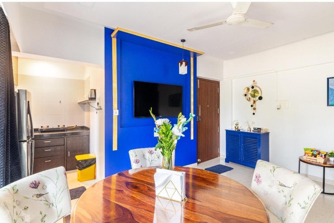 The Blue Abode! Premium 1bhk Santacruz West Apartment