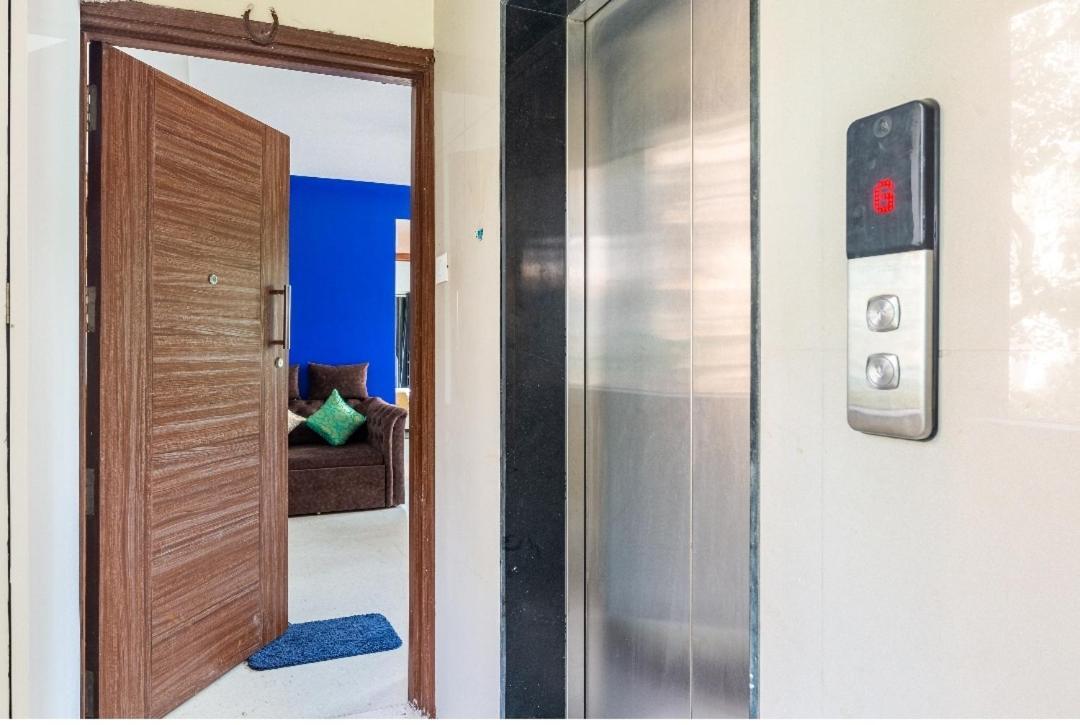 The Blue Abode! Premium 1bhk Santacruz West * Mumbai