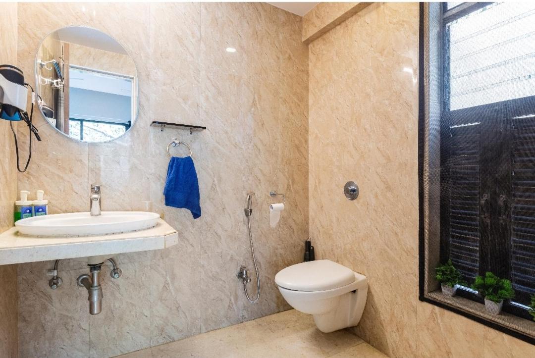 The Blue Abode! Premium 1bhk Santacruz West Mumbai