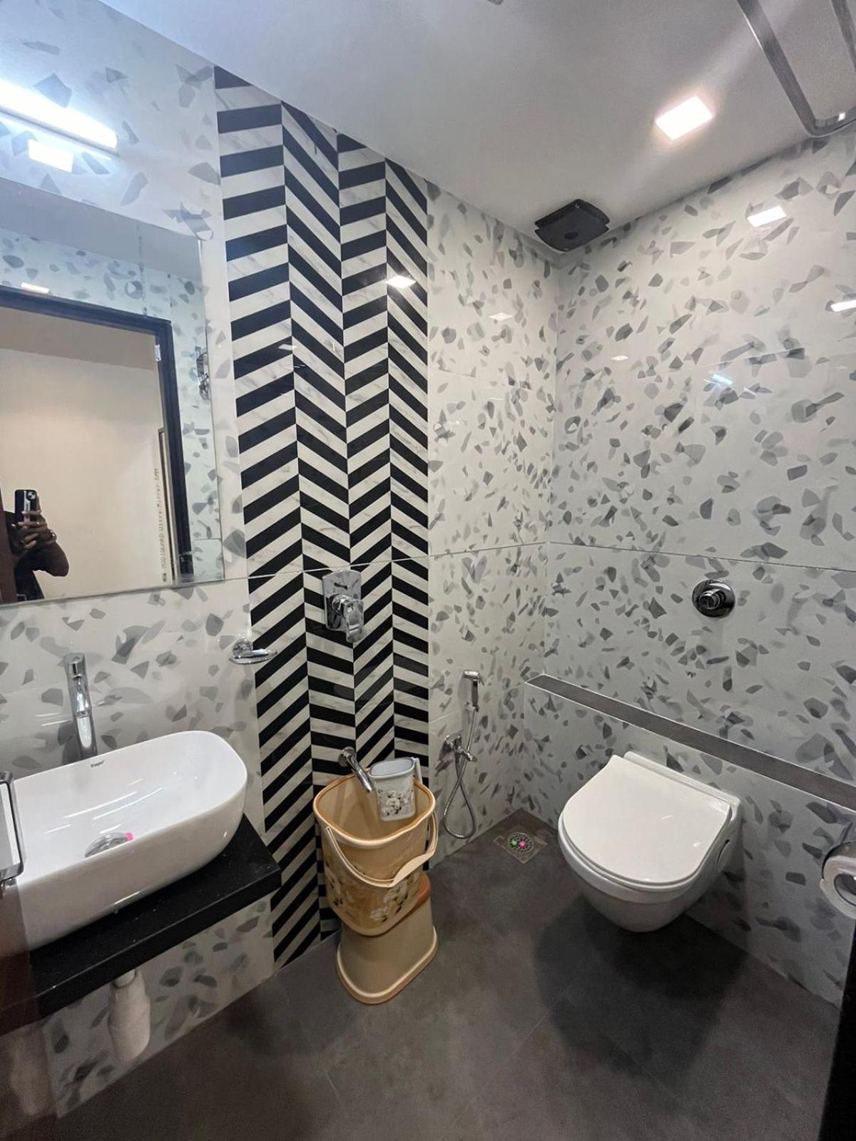 Shahi Darbar Terminal-2 Guest house *