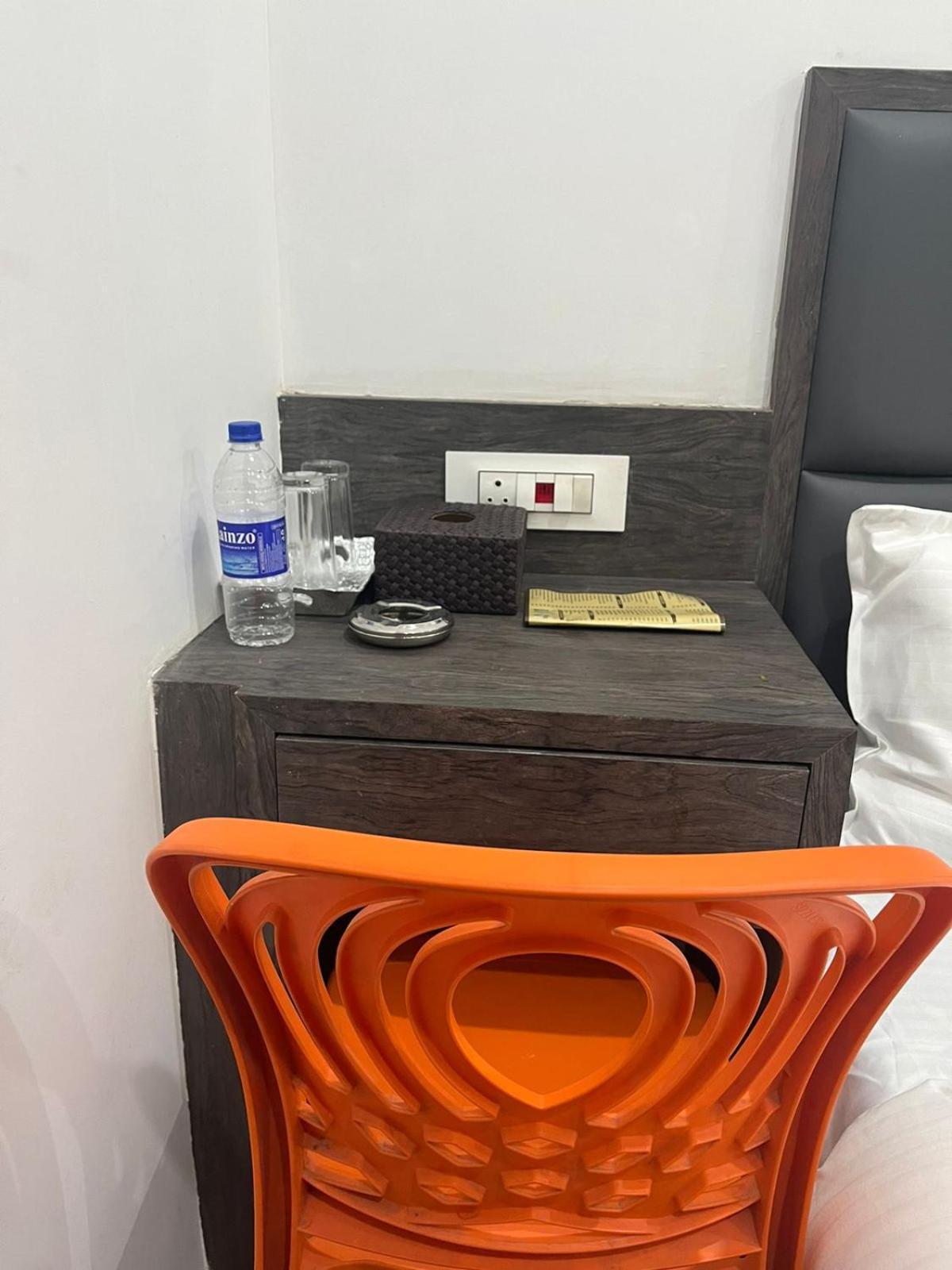 Guest house Shahi Darbar Terminal-2 *
