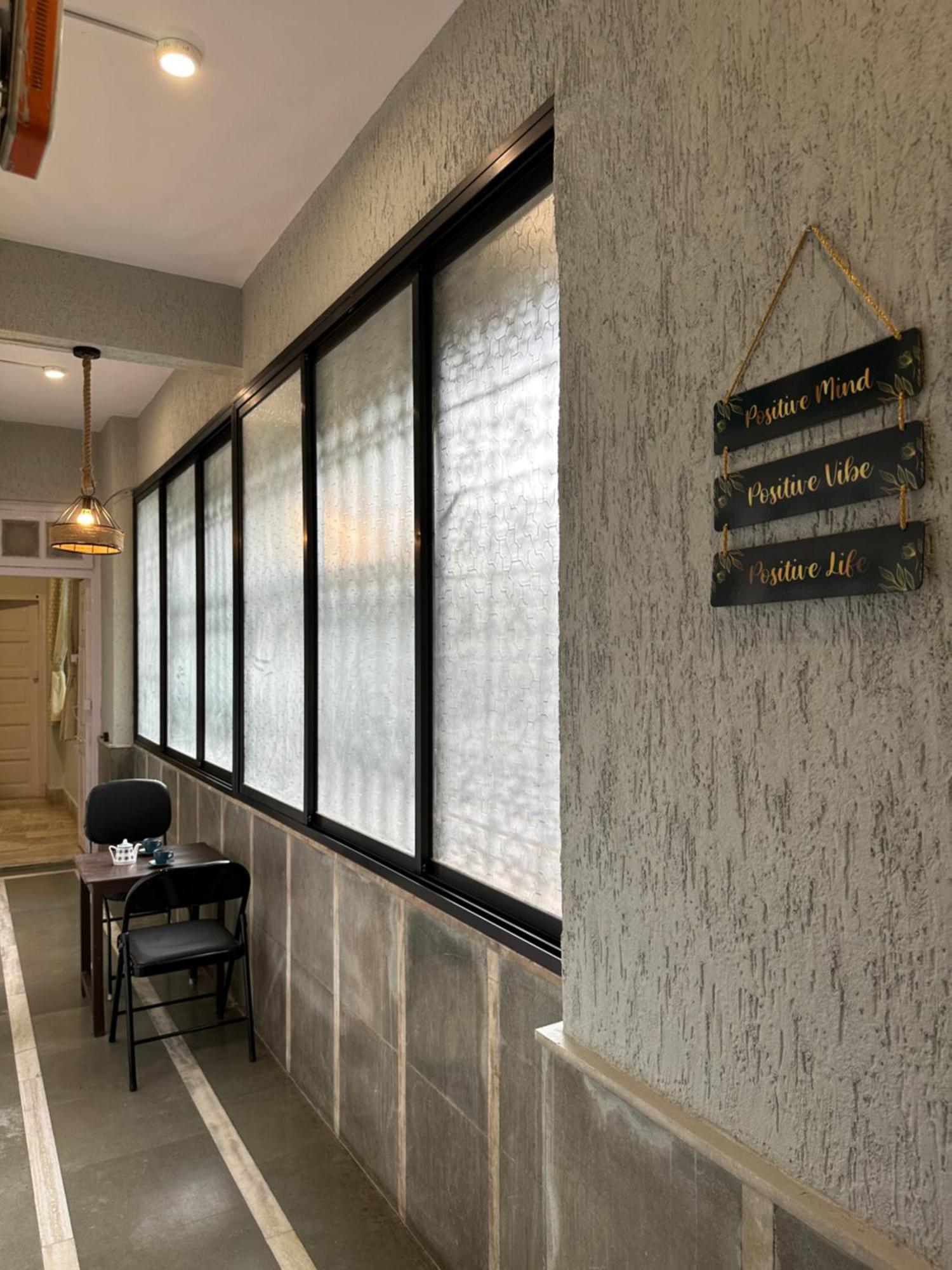 Spacious 2 Bhk With Balcony In Bandra * Mumbai