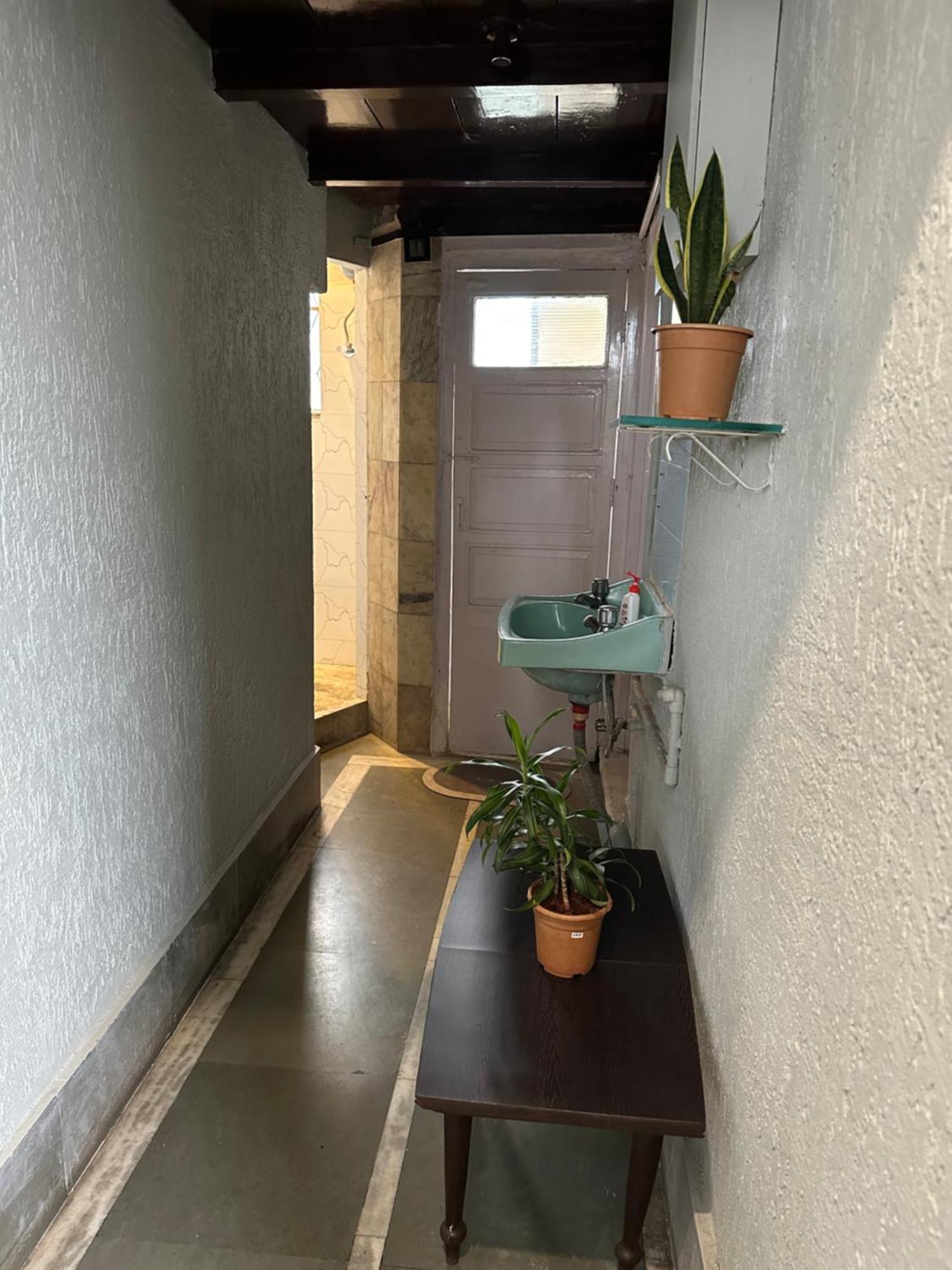 Spacious 2 Bhk With Balcony In Bandra Apartment Mumbai