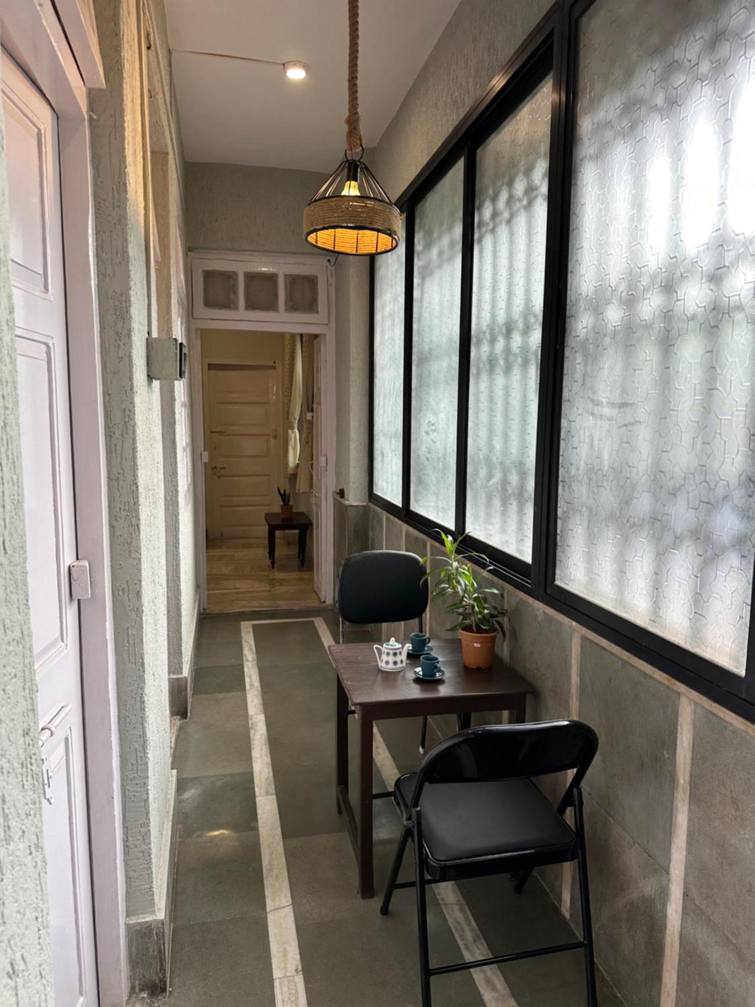 Apartment Spacious 2 Bhk With Balcony In Bandra *