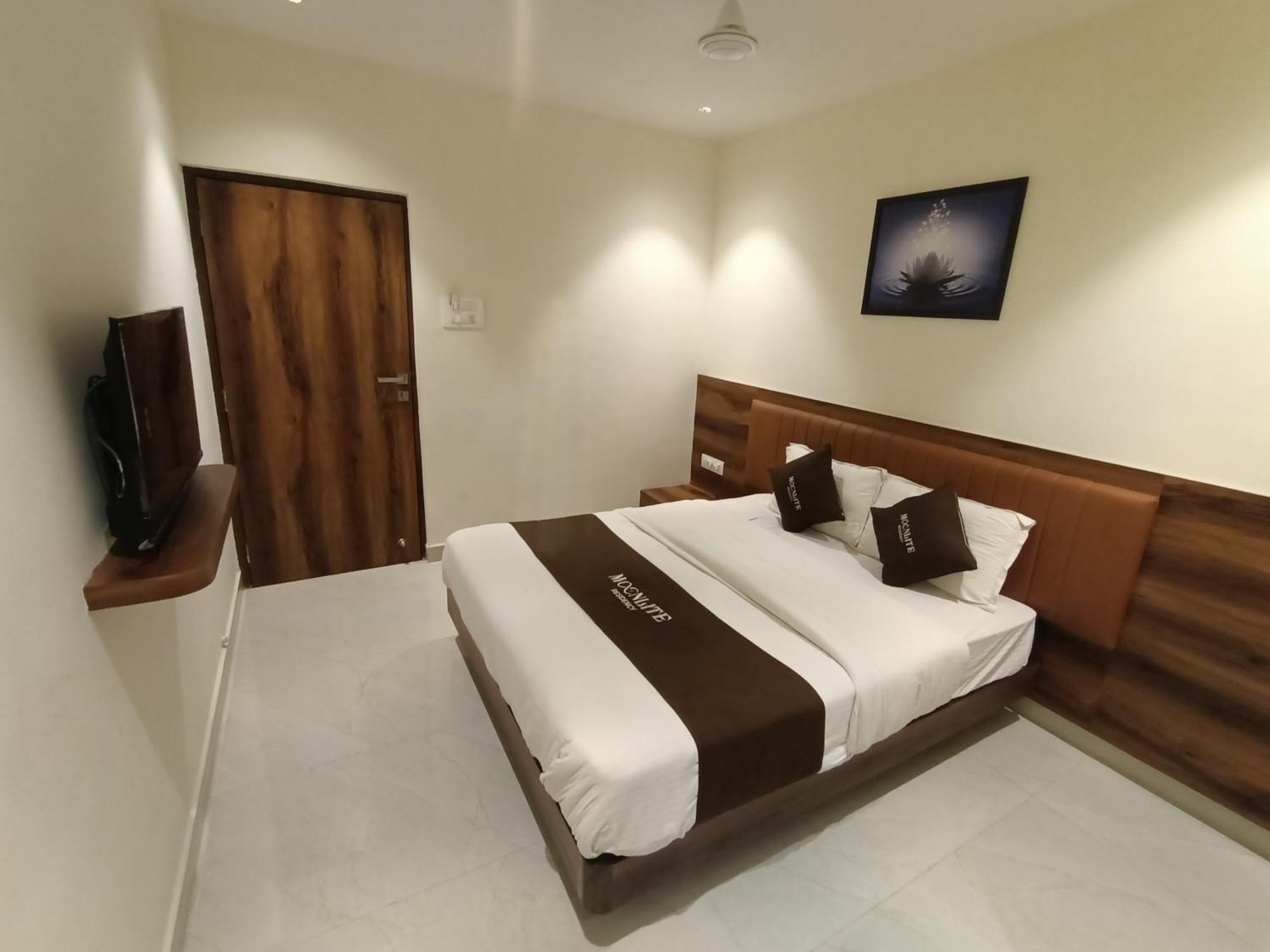 Moon Lite Residency - Marve Road Malad West - Premium Couple Friendly Mumbai