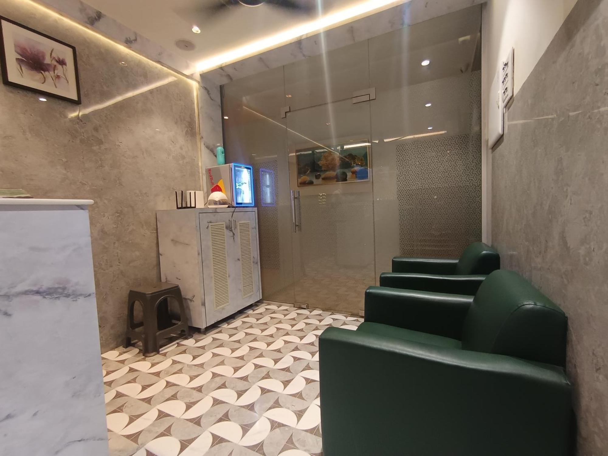 Hotel Moon Lite Residency - Marve Road Malad West - Premium Couple Friendly Mumbai